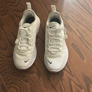 Boys air max style number AH5222-100